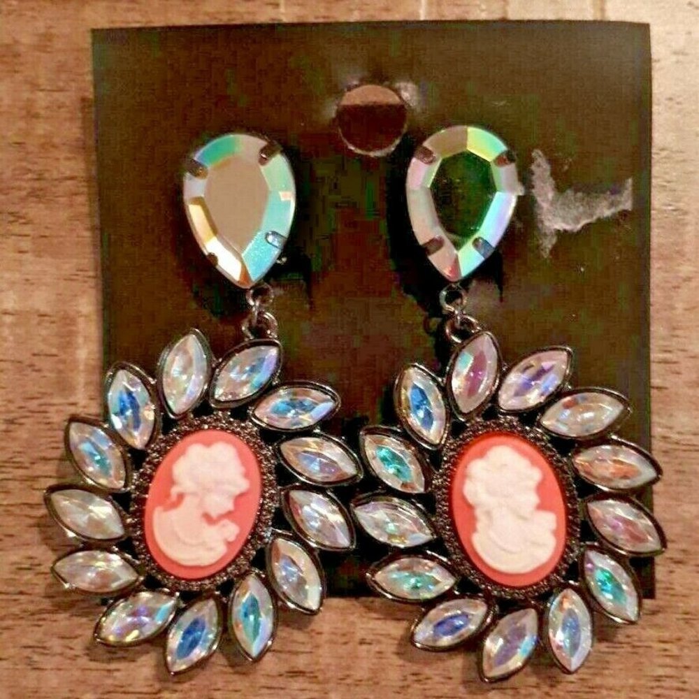 H&M Victorian  Woman Petals Clip On Earrings